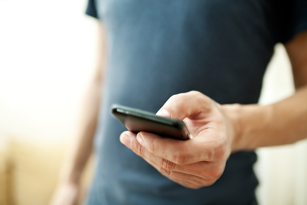 telefonu-tutma-terziniz-xarakterinizi-ele-verir