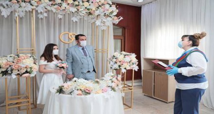 azerbaycanda-karantin-dovrunde-daha-cox-nikah-hansi-rayonda-olub