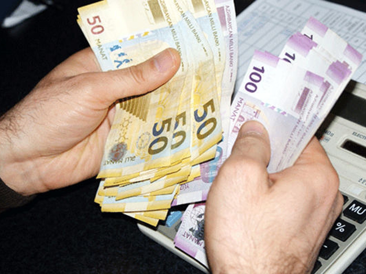 azerbaycanda-insanlar-pulu-en-cox-hara-ve-neye-xercleyir