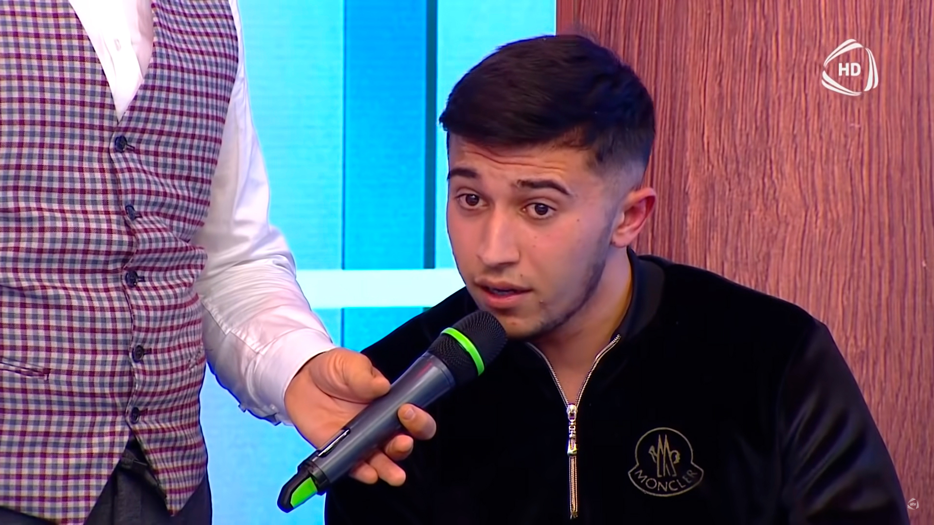 sosial-mediada-goruntuleri-yayilan-5-medalli-qazimiz