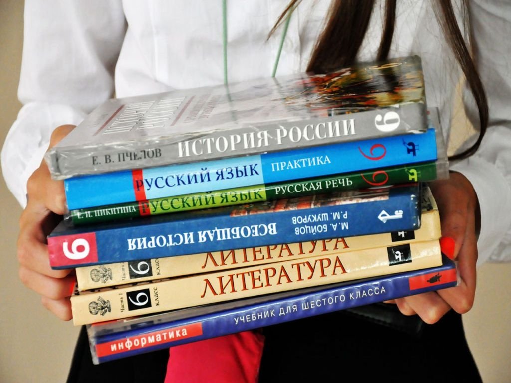 rusiyada-mekteb-kitablarinin-muellifleri-sehve-gore-mesuliyyete-celb-edilecek