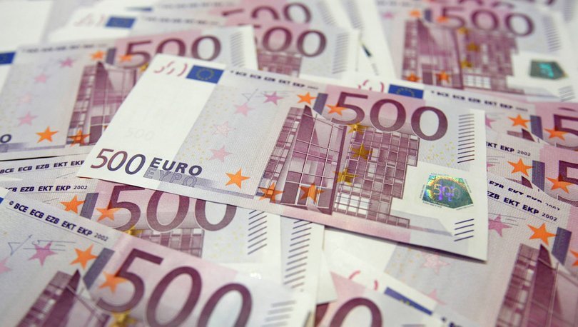 bu-olkede-vaksin-vurdurana-pul-paylayirlar