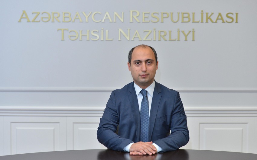 mekteblerde-korrupsiya-hallari-ile-bagli-nazirden-aciqlama