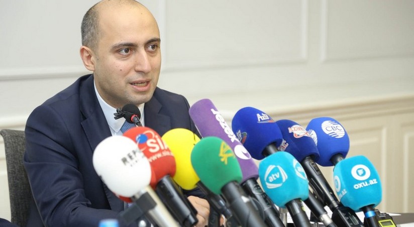 emin-emrullayev-sagirdin-ders-yukunu-azaltmaq-lazimdir