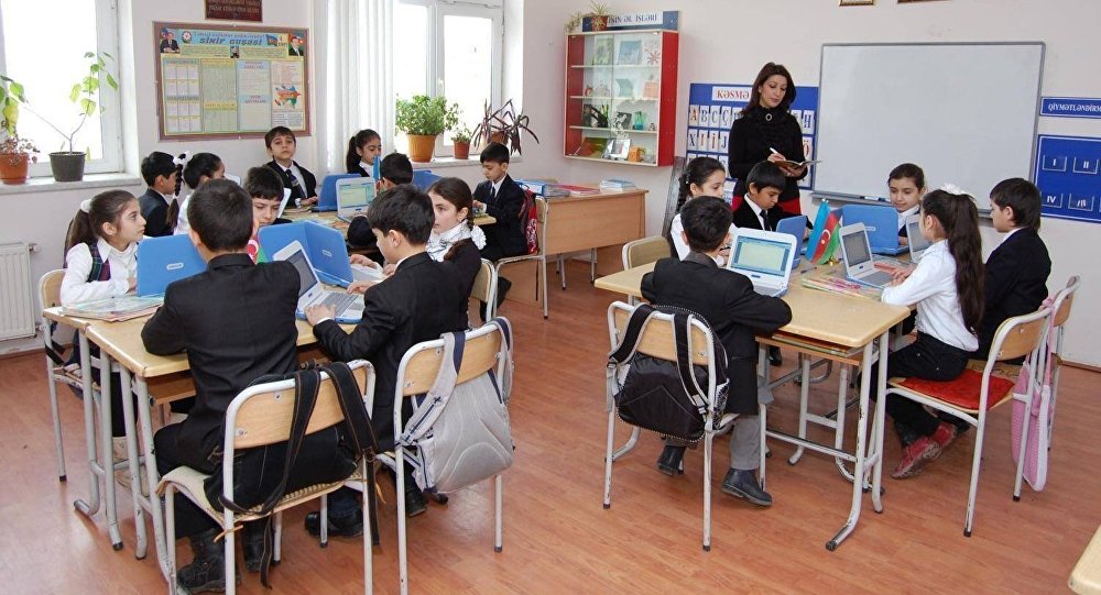 valideyn-bilmelidir-ki-mektebde-onun-usagi-nece-oxuyur-ozunu-nece-aparir-davranislari-necedir