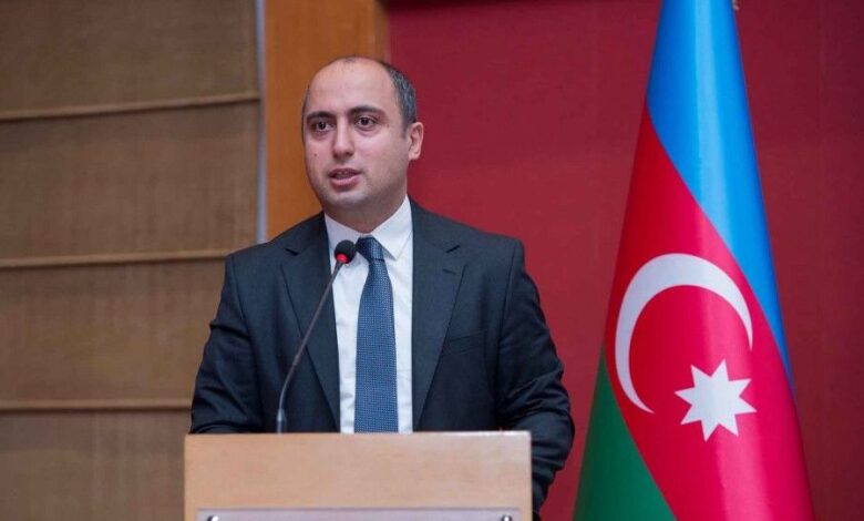 iki-insan-arasinda-olan-munaqiseni-olkenin-en-vacib-gundemine-cevirmekde-boyuk-bir-fayda-gormurem