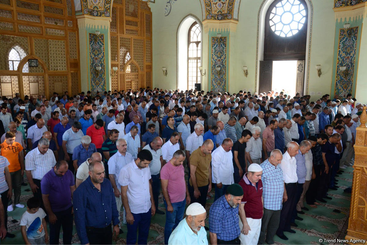 azerbaycanda-bayram-namazinin-qilinma-vaxti-aciqlandi