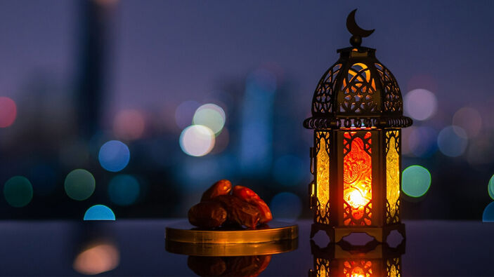 ramazan-ayinin-iyirmi-yeddinci-gununun-imsak-iftar-ve-namaz-vaxtlari-1