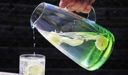 bir-ay-limonlu-su-icsek-neler-bas-verer