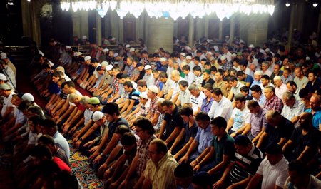 ramazanin-huzur-secdesi-teravih-namazi-nece-qilinir