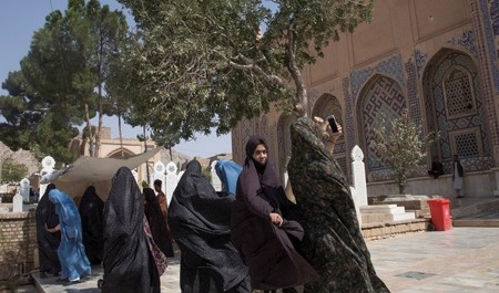 talibandan-qadinlara-qarsi-novbeti-qadaga