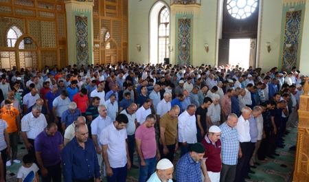 azerbaycanda-bayram-namazinin-qilinma-vaxti-aciqlandi