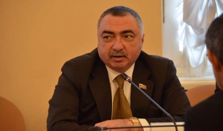 tecili-yardim-masini-1-saata-gelib-catir