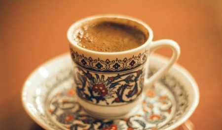 qehvenin-dislere-menfi-tesiri-aciqlanib