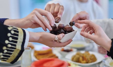 ramazan-ayinin-sekkizinci-gununun-imsak-iftar-ve-namaz-vaxtlari-1